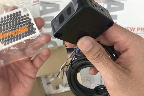 cam-bien-an-toan-autonics-ben7m-mdr-hpcq02-thiet-bi-hung-phat