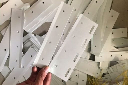 Pát treo sắt sơn tĩnh điện treo rèm PVC 20-30 cm | Hưng Phát